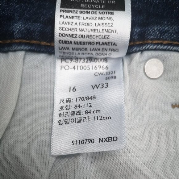 Denizen from Levi's Ladies Size 33 Mid Rise Medium Wash Jean Shorts - Picture 7 of 13